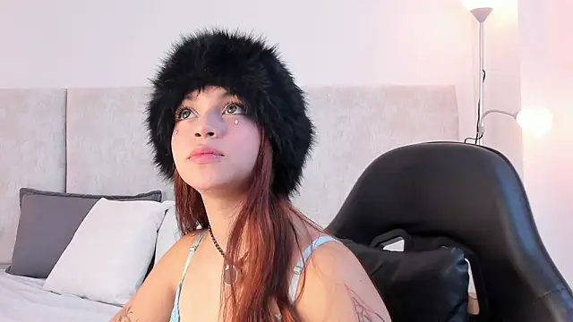 Giselle Lauren online show from 01.16.26