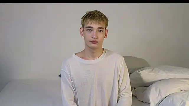 Julian wins online show from 02.08.26