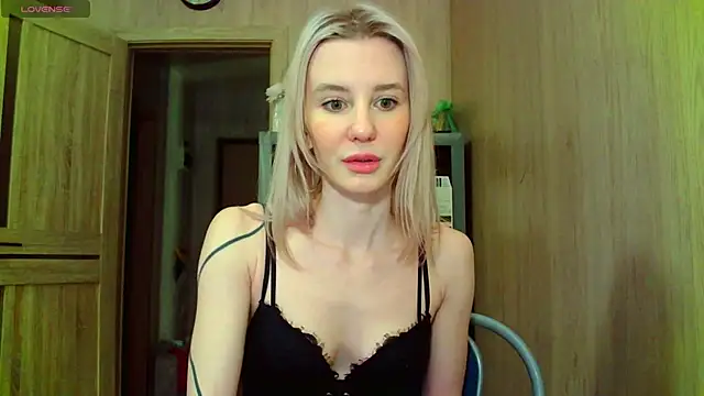 Caramel piegirl online show from 02.15.25