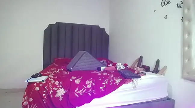 moree Queen online show from 02.12.25