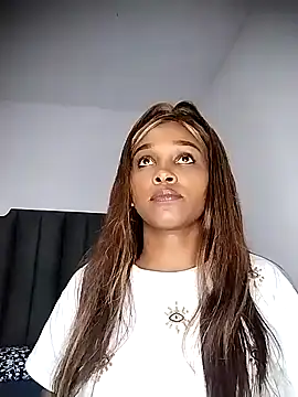 moree Queen online show from 02.18.25