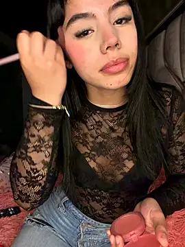Laura-Khalifa online show from 07.11.26