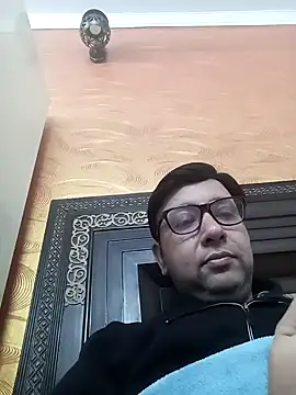 Snapshot of innocentboy1987 chatting on 02.28.25 innocentboy1987 online show from 02.28.25