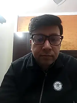 Snapshot of innocentboy1987 chatting on 11.21.25 innocentboy1987 online show from 11.21.25