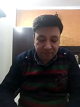 Snapshot of innocentboy1987 chatting on 11.28.25 innocentboy1987 online show from 11.28.25