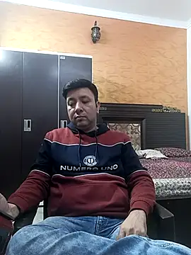 Snapshot of innocentboy1987 chatting on 11.29.25 innocentboy1987 online show from 11.29.25