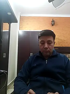 Snapshot of innocentboy1987 chatting on 12.01.25 innocentboy1987 online show from 12.01.25