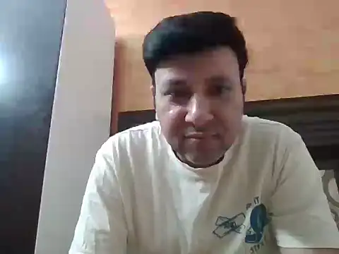 innocentboy1987 online show from 04.24.26