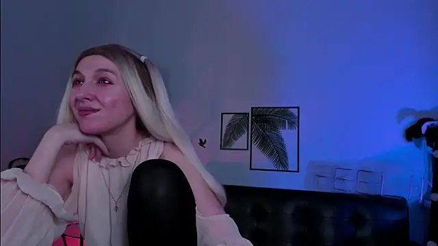 Snapshot of PhilippaAdamas chatting on 03.13.25 PhilippaAdamas online show from 03.13.25