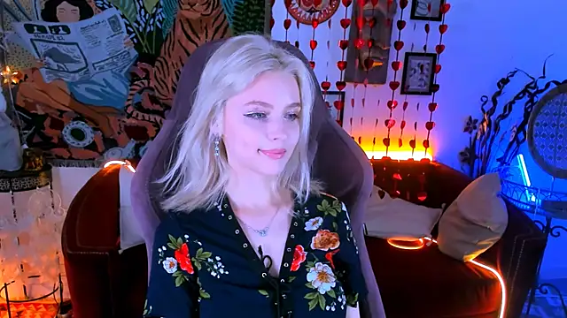 LeonaStane online show from 02.21.25