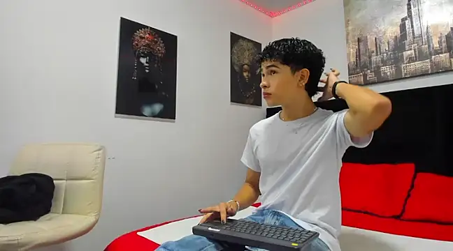 Aiiden 15 online show from 02.19.25