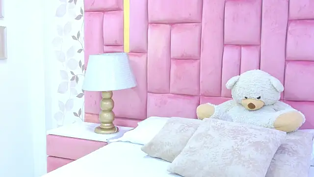 Snapshot of ArianaFranco chatting on 07.18.26 ArianaFranco online show from 07.18.26