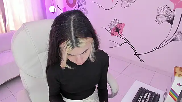 Isabela Fiorelli online show from 10.09.25