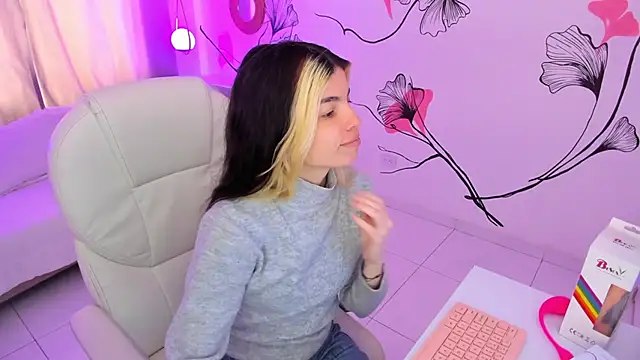 Isabela Fiorelli online show from 12.02.25