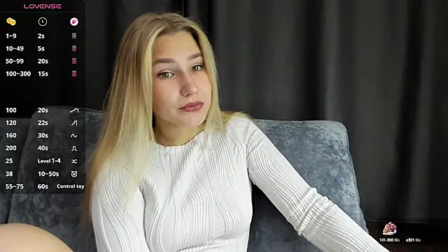 Snapshot of And1sa chatting on 09.21.25 And1sa online show from 09.21.25