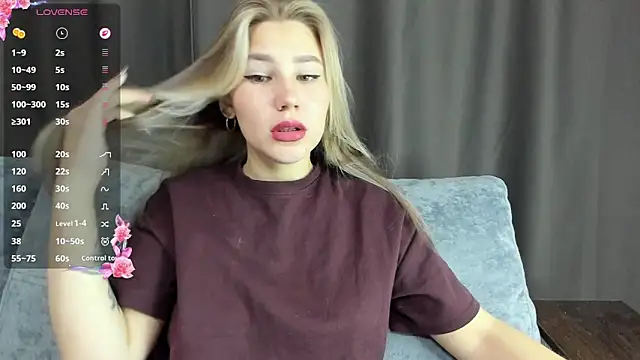 Snapshot of And1sa chatting on 11.16.25 And1sa online show from 11.16.25