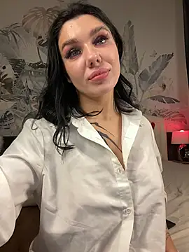 MaeveMoon online show from 02.15.26