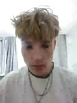 Snapshot of And25bn chatting on 10.09.25 And25bn online show from 10.09.25