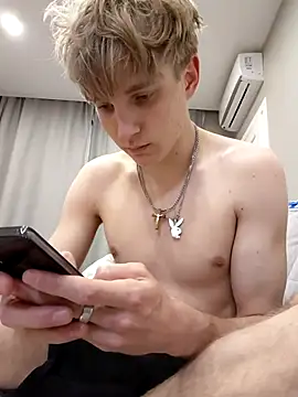 Snapshot of And25bn chatting on 10.23.25 And25bn online show from 10.23.25