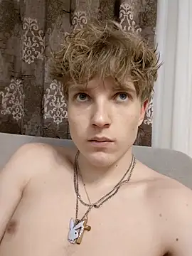 Snapshot of And25bn chatting on 11.10.25 And25bn online show from 11.10.25