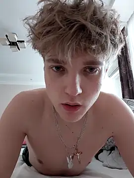 Snapshot of And25bn chatting on 11.11.25 And25bn online show from 11.11.25