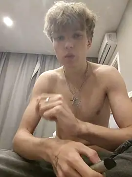 Snapshot of And25bn chatting on 11.14.25 And25bn online show from 11.14.25