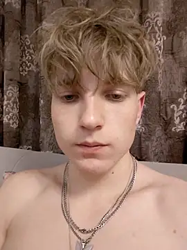 Snapshot of And25bn chatting on 11.30.25 And25bn online show from 11.30.25