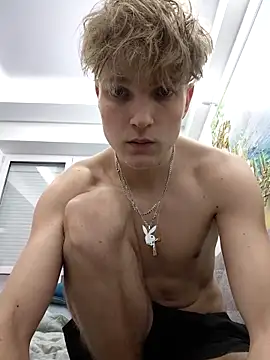 Snapshot of And25bn chatting on 12.15.25 And25bn online show from 12.15.25