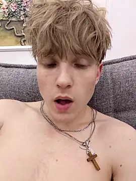 Snapshot of And25bn chatting on 12.18.25 And25bn online show from 12.18.25