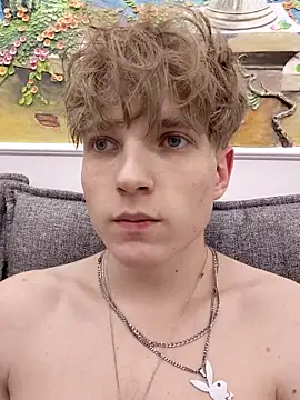 Snapshot of And25bn chatting on 12.19.25 And25bn online show from 12.19.25