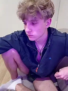 Snapshot of And25bn chatting on 02.19.26 And25bn online show from 02.19.26