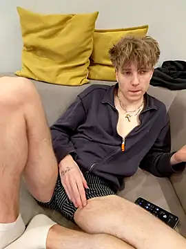 Snapshot of And25bn chatting on 02.21.26 And25bn online show from 02.21.26