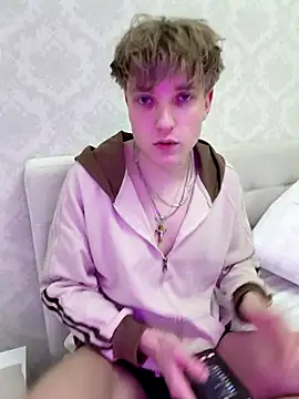 Snapshot of And25bn chatting on 02.25.26 And25bn online show from 02.25.26