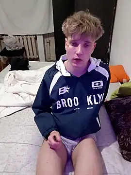 Snapshot of And25bn chatting on 03.24.26 And25bn online show from 03.24.26