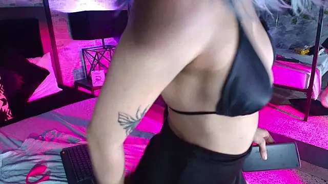 Snapshot of Hellen_Hell_ chatting on 03.13.25 Hellen Hell online show from 03.13.25