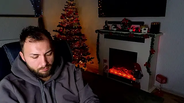 Snapshot of JamieNoxus chatting on 12.20.25 JamieNoxus online show from 12.20.25