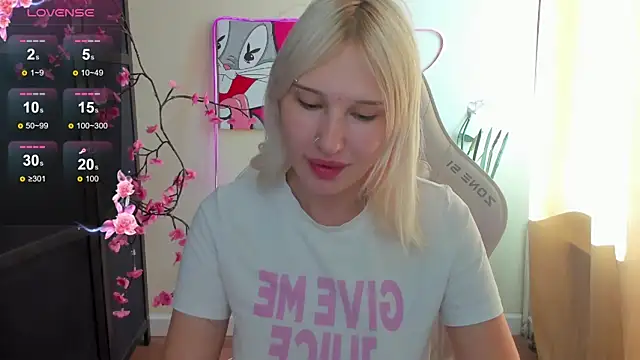 EvelinaLuu online show from 06.24.26