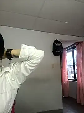 Snapshot of kimbadazz chatting on 03.13.25 kimbadazz online show from 03.13.25