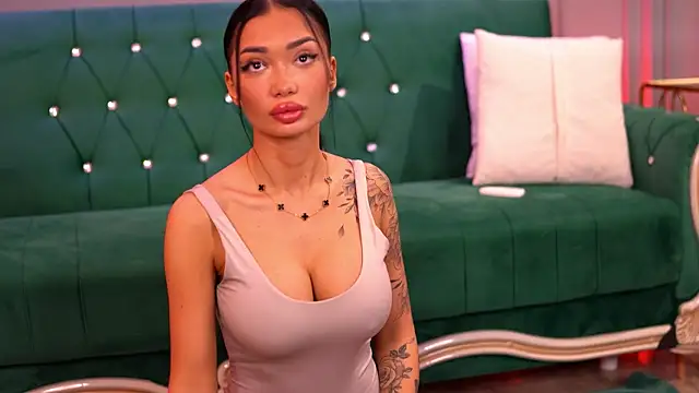 SashaFerrera online show from 02.20.25