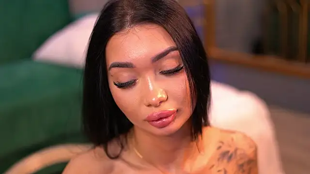 SashaFerrera online show from 03.15.25