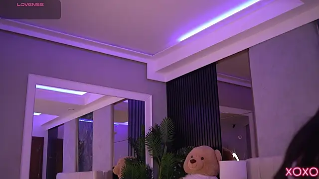 SashaFerrera online show from 11.18.25