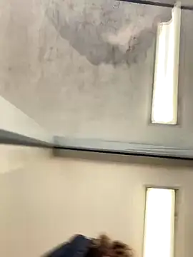 Snapshot of phlfeet215 chatting on 12.15.25 phlfeet215 online show from 12.15.25