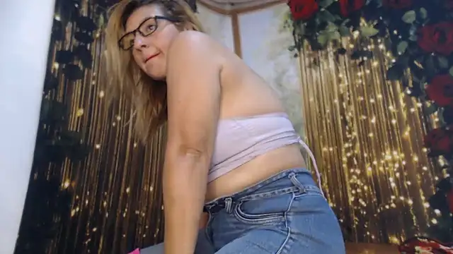 StephyJones1 online show from 04.23.26