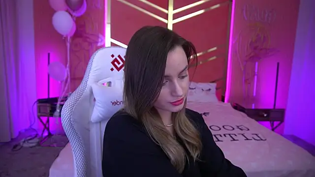 LindsieGreyy online show from 03.09.25