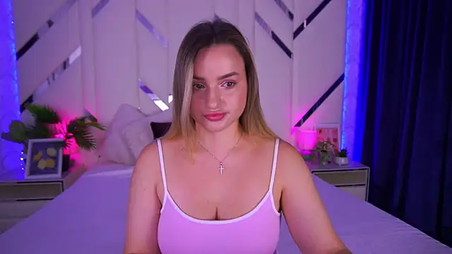 LindsieGreyy online show from 09.27.25