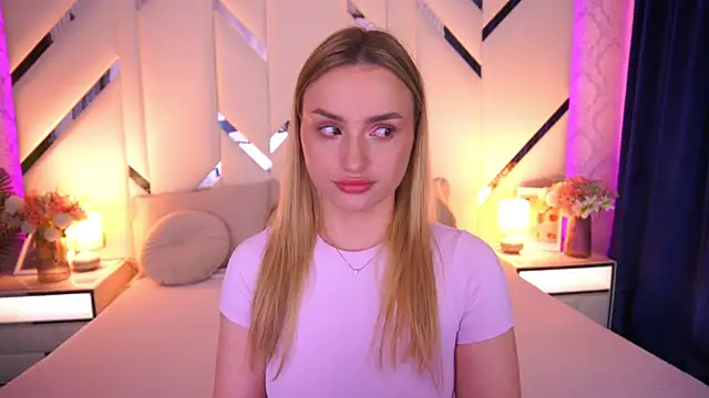 LindsieGreyy online show from 05.22.26