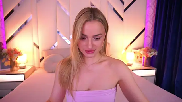 LindsieGreyy online show from 05.30.26