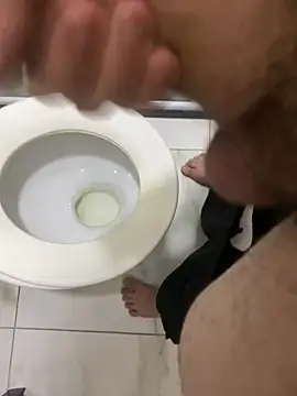 Snapshot of obranquinho21cm chatting on 02.22.25 obranquinho21cm online show from 02.22.25