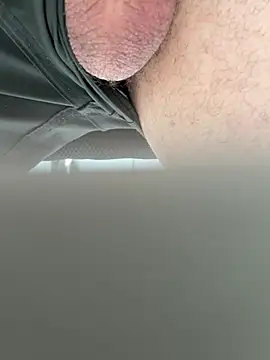 Snapshot of obranquinho21cm chatting on 02.27.25 obranquinho21cm online show from 02.27.25