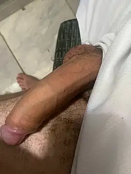 Snapshot of obranquinho21cm chatting on 03.18.26 obranquinho21cm online show from 03.18.26